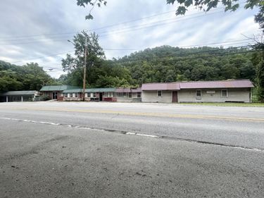 21836 & 21830 Main Street, Hyden, KY 41749