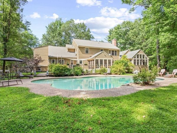 9 Stagecoach Rd, Princeton, MA 01541