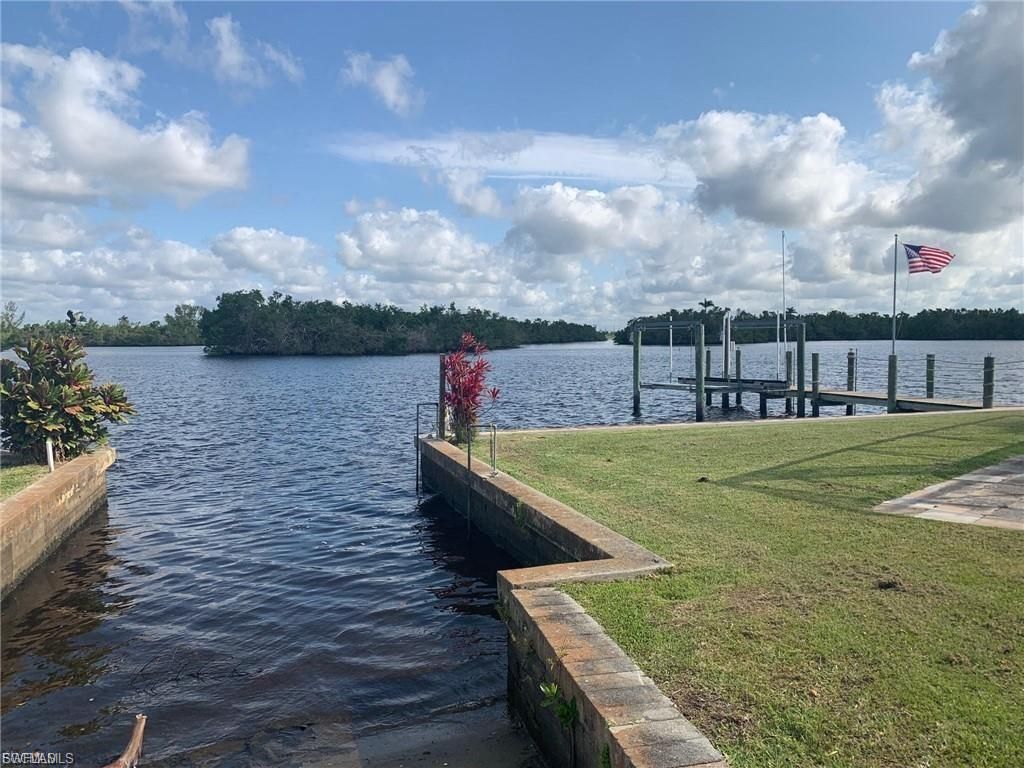 4919 E Riverside Dr, Fort Myers, FL 33905 Photo