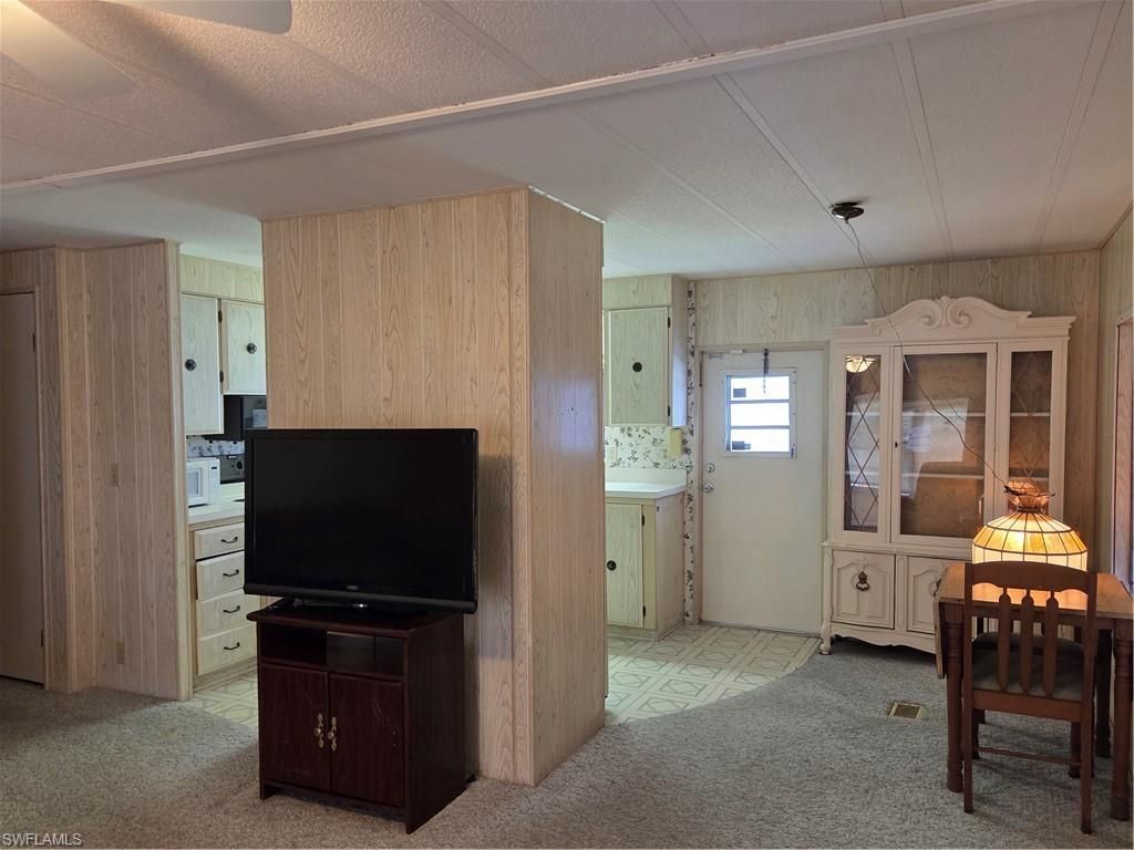 963 Idle Way Dr, North Fort Myers, FL 33917 Photo