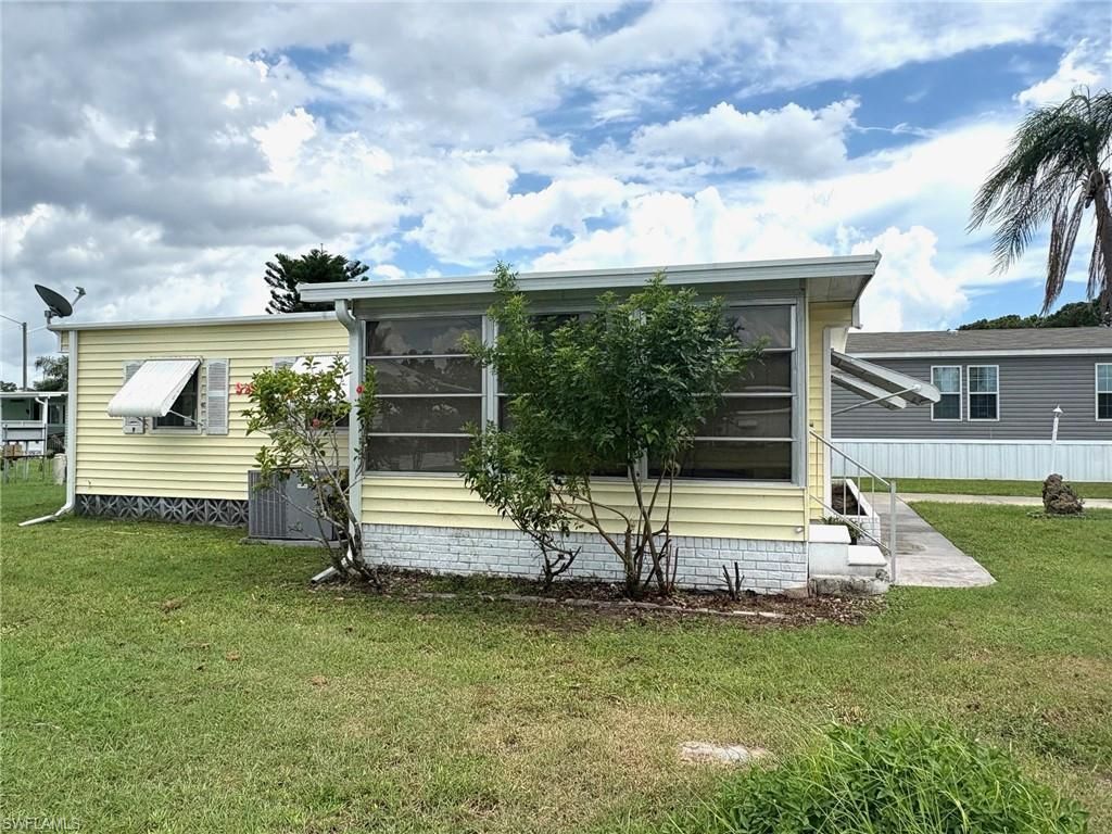 963 Idle Way Dr, North Fort Myers, FL 33917 Photo