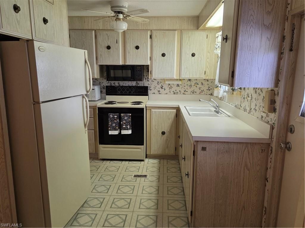 963 Idle Way Dr, North Fort Myers, FL 33917 Photo