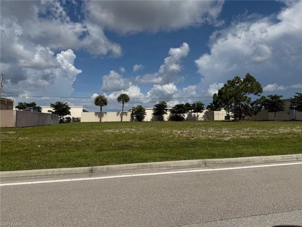 4209 SW 9th AVE, CAPE CORAL, FL 33914