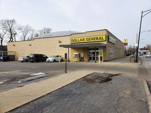9520 S Jeffery Boulevard, Chicago, IL 60617