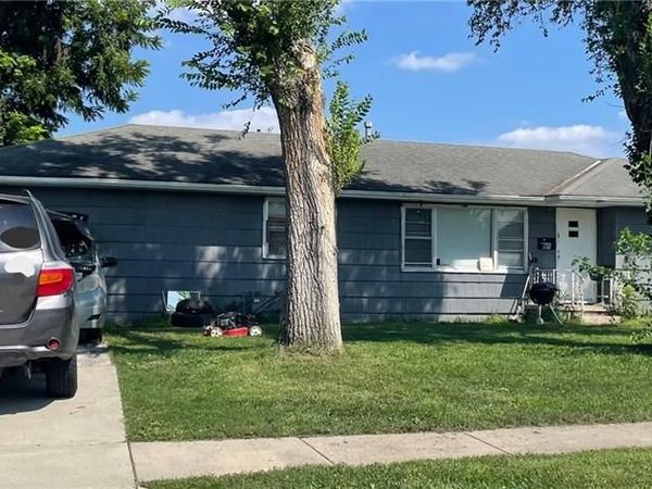 8231 Travis Street, Overland Park, KS 66204