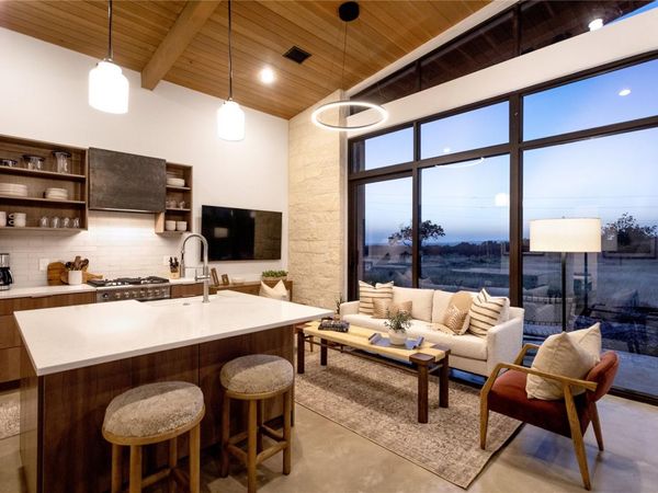 9361 W Us Highway 290, Unit 117, Hye, TX 78635