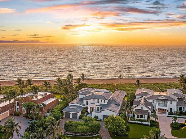 22 Ocean Dr, Jupiter Inlet Colony, FL 33469