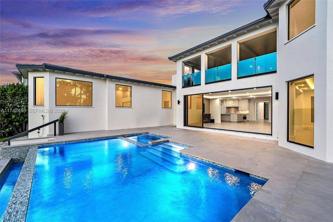 22 Ocean Dr, Jupiter Inlet Colony, FL 33469 Photo