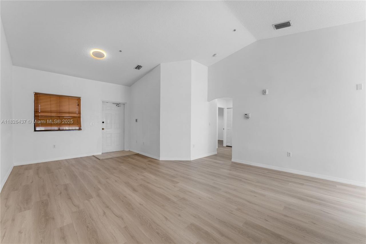 22921 SW 88th Pl, Unit 301, Cutler Bay, FL 33190 Photo