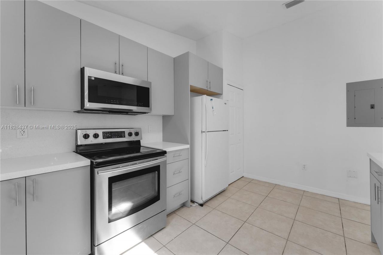 22921 SW 88th Pl, Unit 301, Cutler Bay, FL 33190 Photo