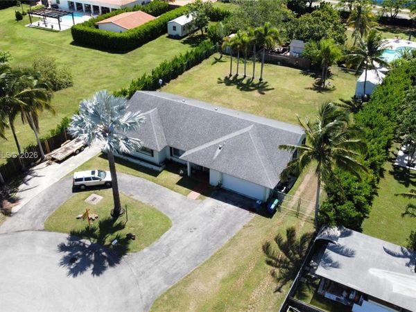 28242 SW 163rd Ct, Homestead, FL 33033