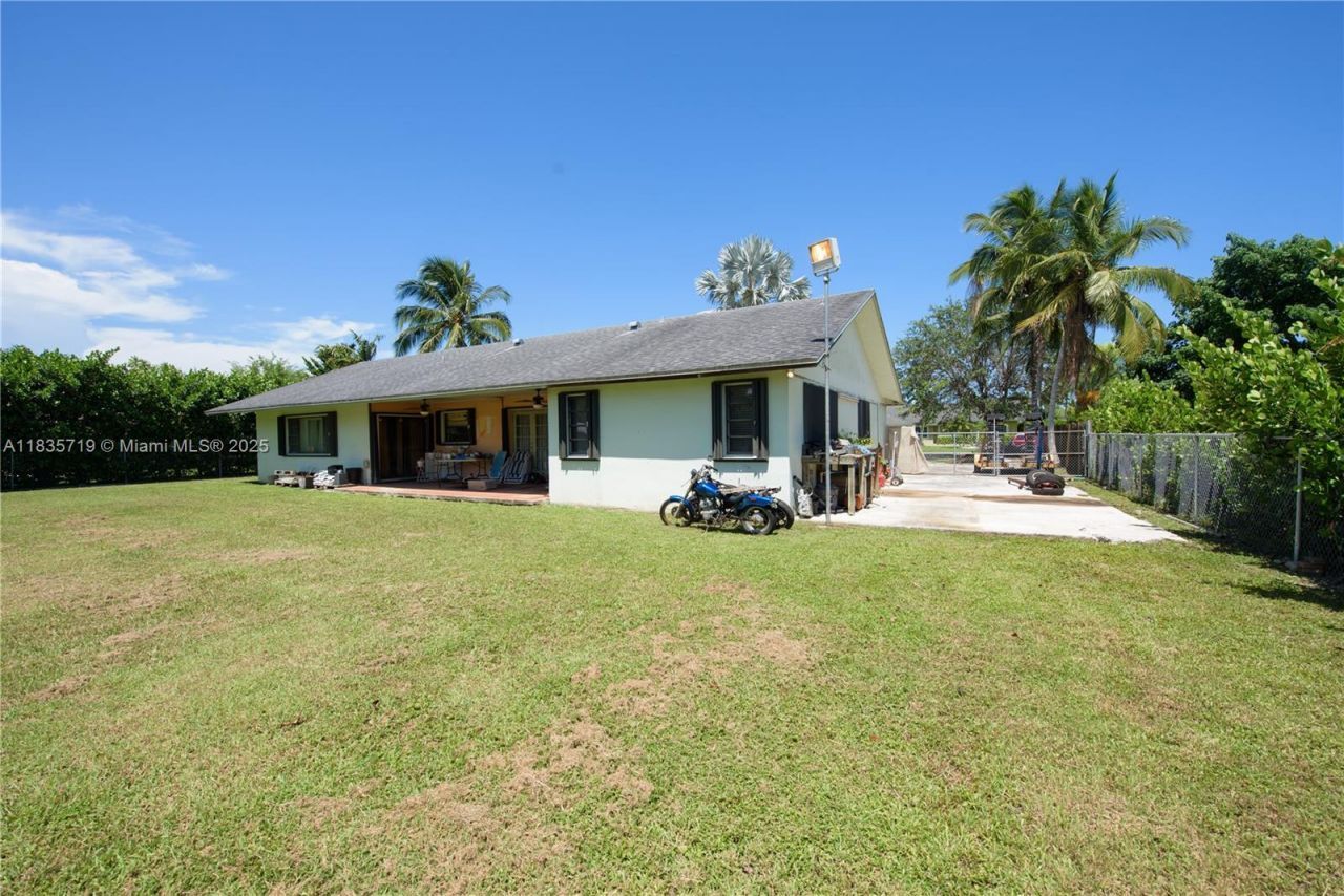 28242 SW 163rd Ct, Homestead, FL 33033 Photo