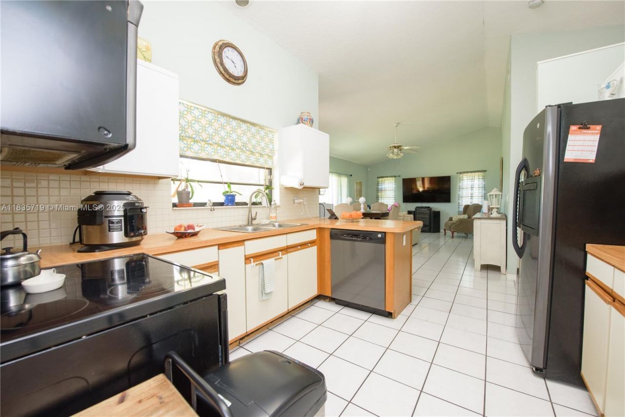 28242 SW 163rd Ct, Homestead, FL 33033 Photo