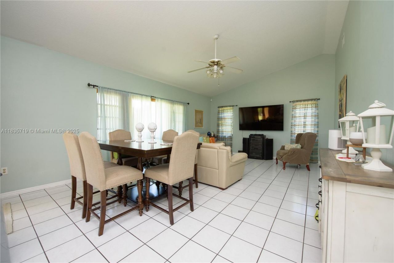 28242 SW 163rd Ct, Homestead, FL 33033 Photo