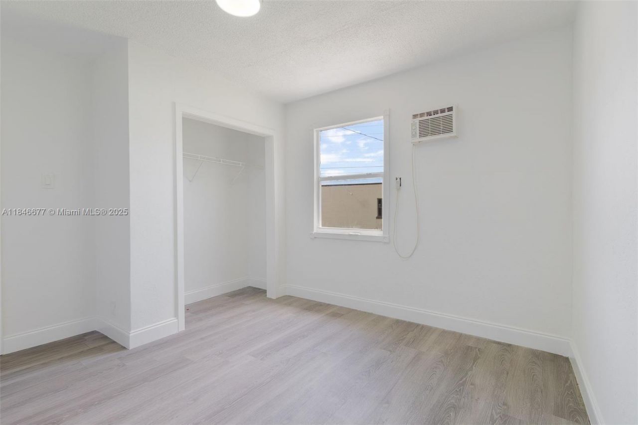 1021 W 33rd St, Riviera Beach, FL 33404 Photo