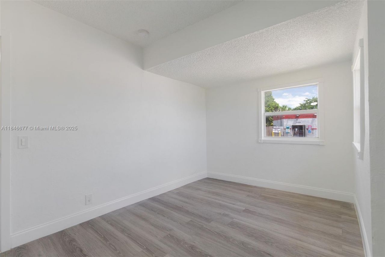 1021 W 33rd St, Riviera Beach, FL 33404 Photo