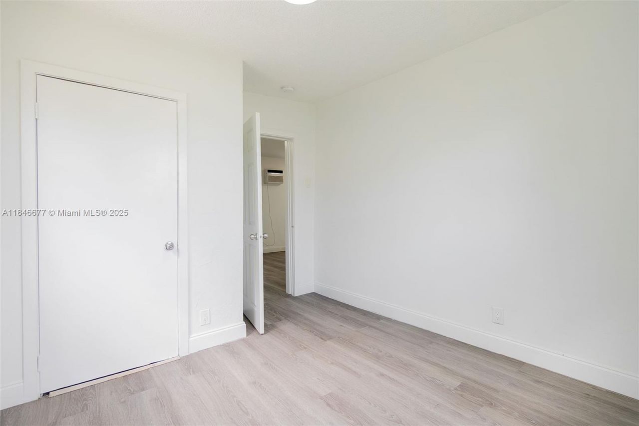 1021 W 33rd St, Riviera Beach, FL 33404 Photo