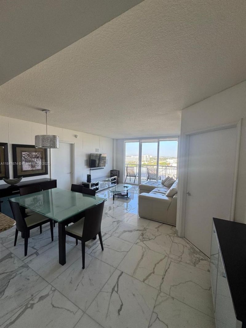 19501 W Country Club Dr, Unit 1712, Aventura, FL 33180 Photo