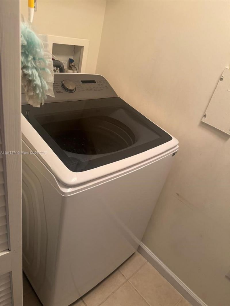 19501 W Country Club Dr, Unit 1712, Aventura, FL 33180 Photo