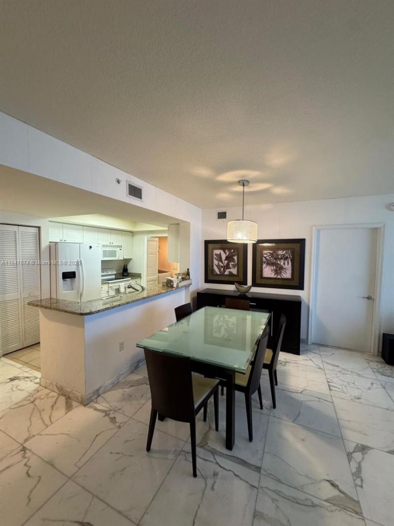 19501 W Country Club Dr, Unit 1712, Aventura, FL 33180 Photo
