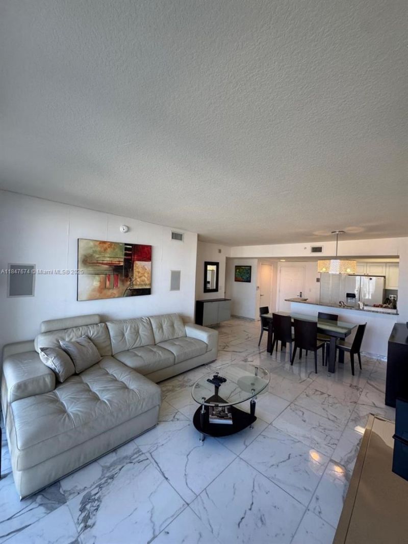 19501 W Country Club Dr, Unit 1712, Aventura, FL 33180 Photo