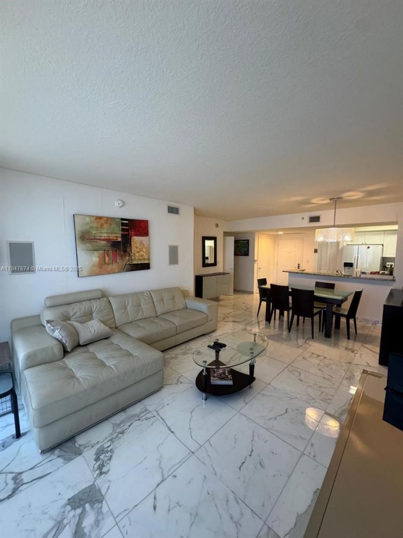 19501 W Country Club Dr, Unit 1712, Aventura, FL 33180 Photo