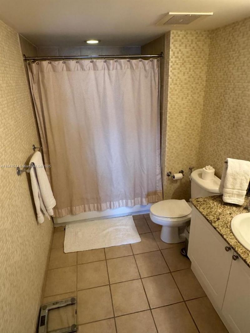 19501 W Country Club Dr, Unit 1712, Aventura, FL 33180 Photo