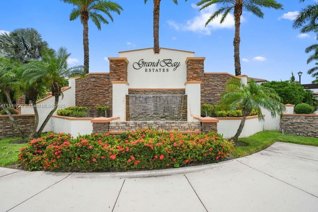 10016 NW 89th Ter, Doral, FL 33178 Photo
