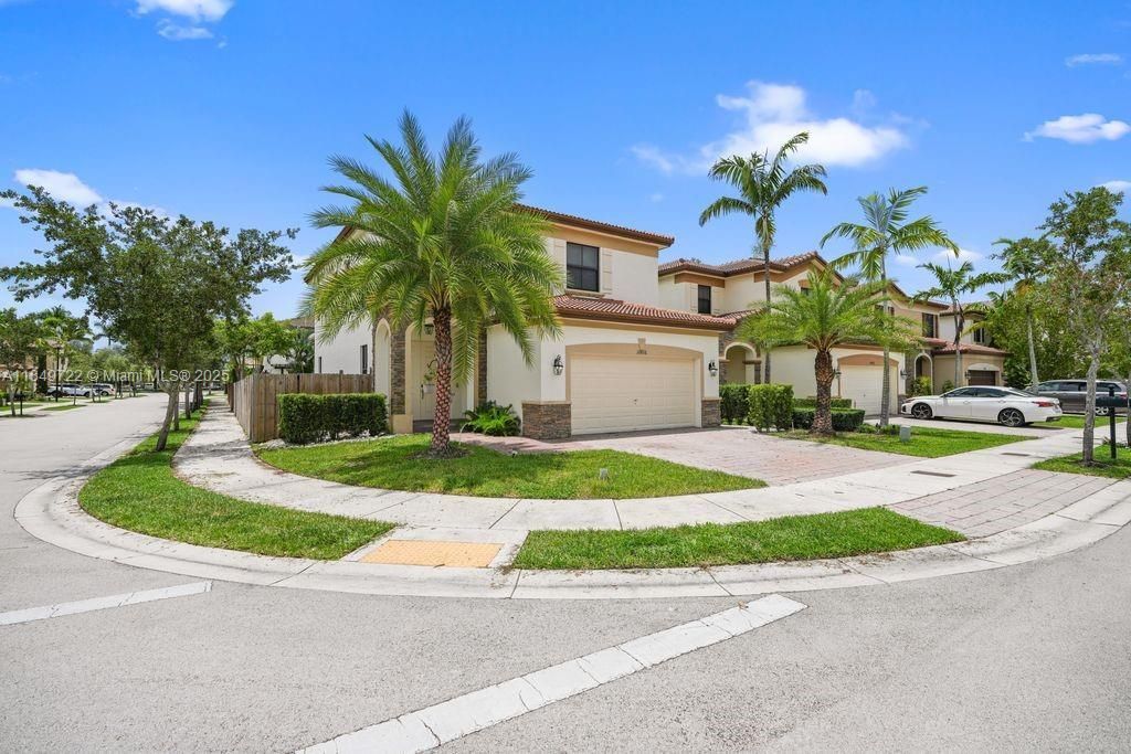 10016 NW 89th Ter, Doral, FL 33178 Photo