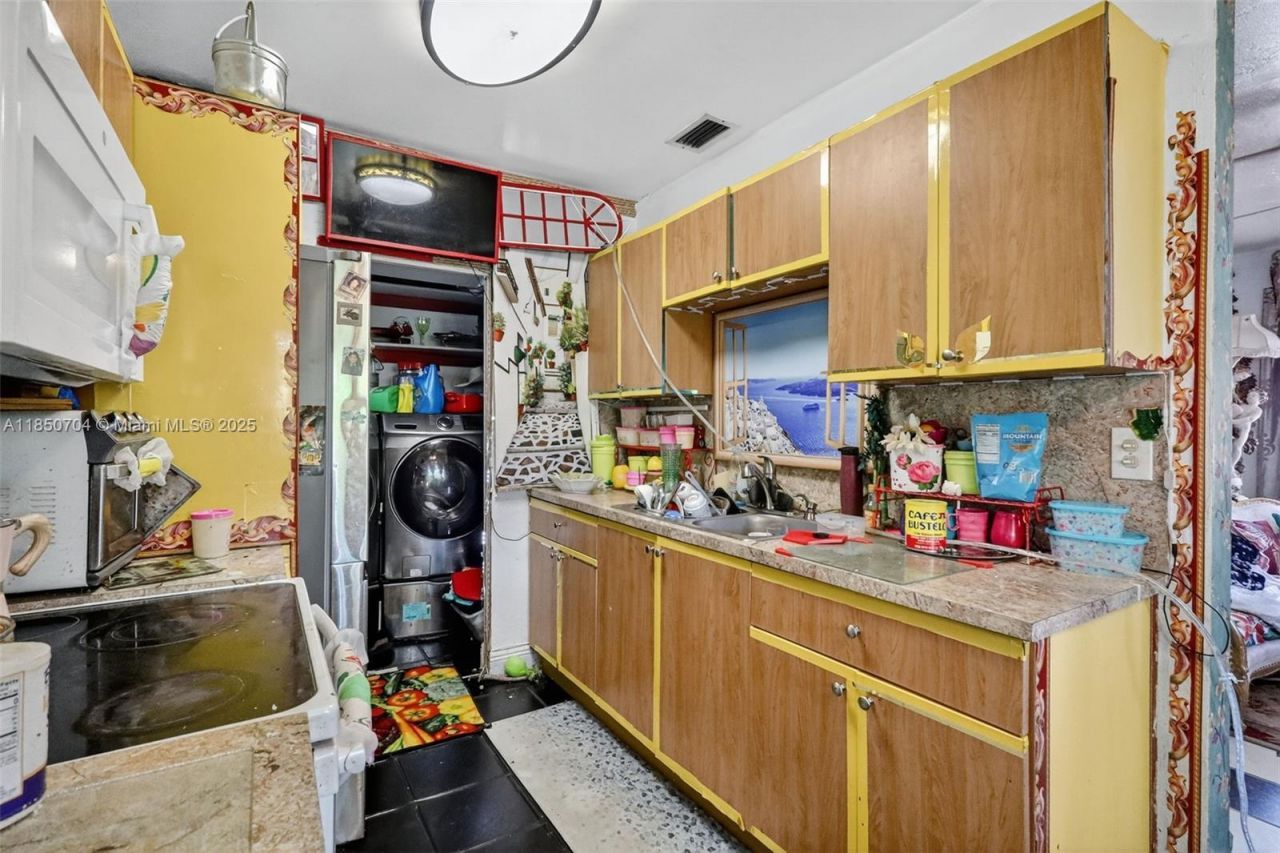 Please Call For Address, Miami, FL 33179 Photo