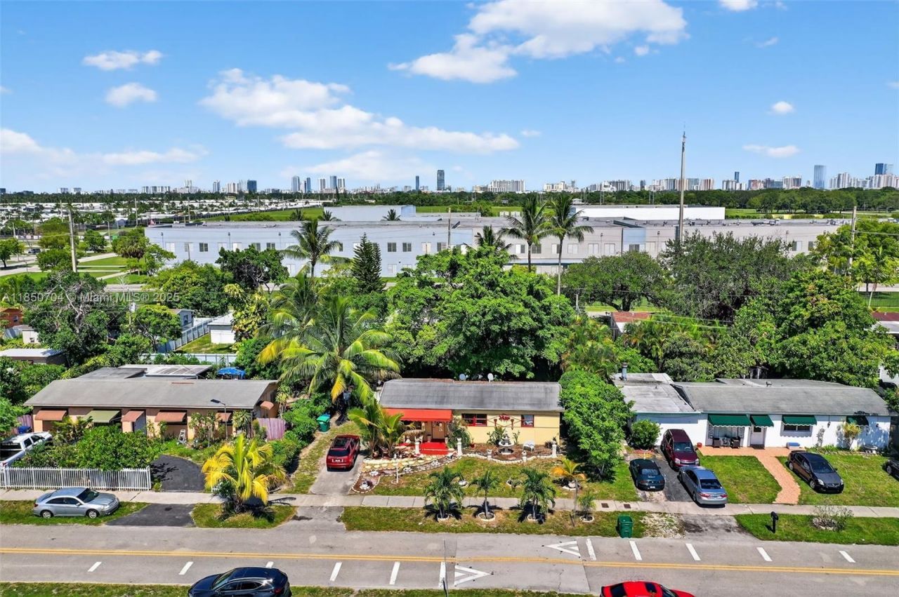 Please Call For Address, Miami, FL 33179 Photo