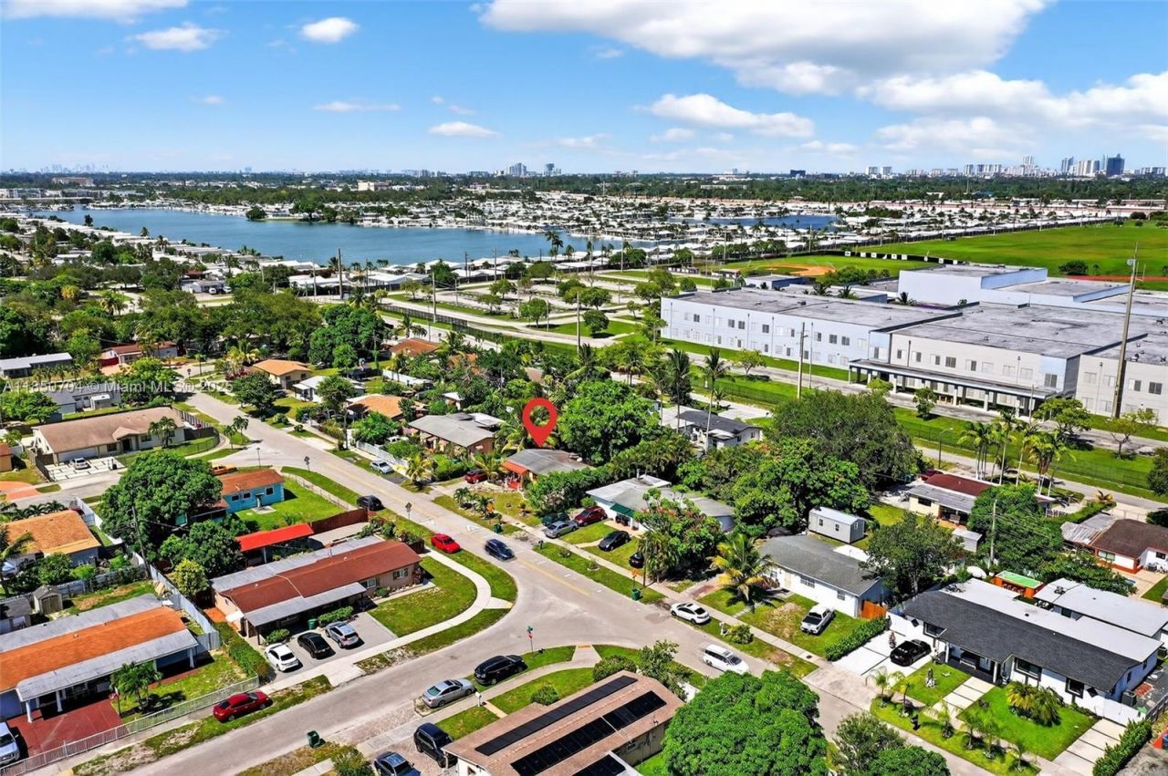 Please Call For Address, Miami, FL 33179 Photo