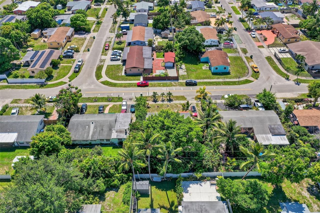 Please Call For Address, Miami, FL 33179 Photo