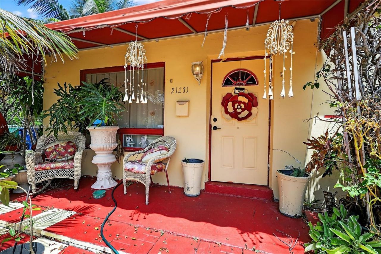 Please Call For Address, Miami, FL 33179 Photo