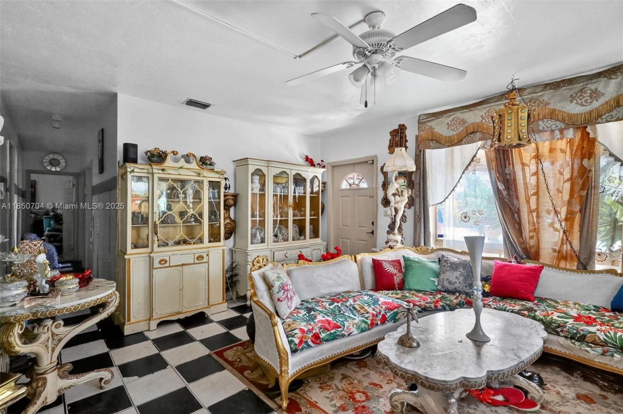 Please Call For Address, Miami, FL 33179 Photo