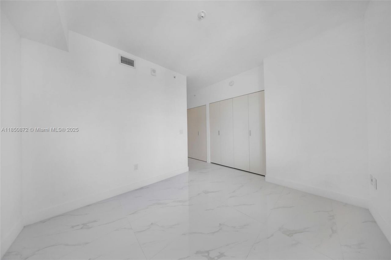 700 NE 24 Street, Unit 2306, Miami, FL 33137 Photo