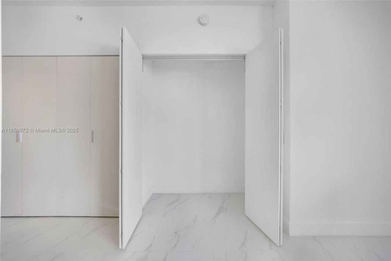 700 NE 24 Street, Unit 2306, Miami, FL 33137 Photo