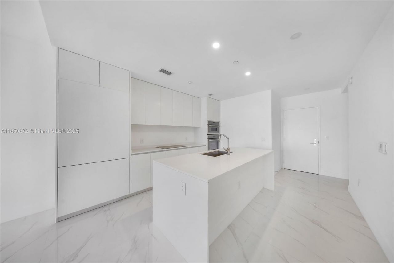 700 NE 24 Street, Unit 2306, Miami, FL 33137 Photo