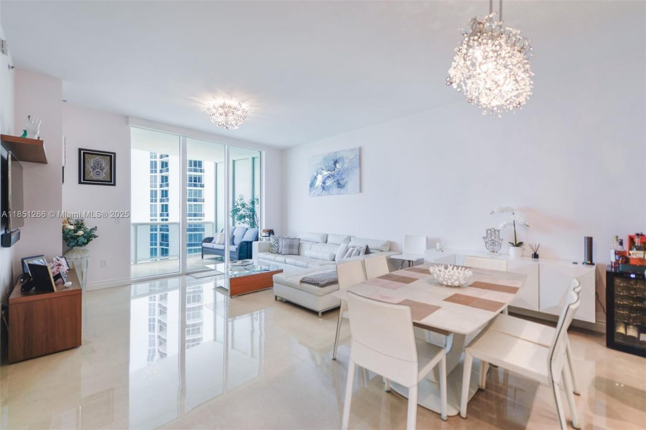 15901 Collins Ave, Unit 1602, Sunny Isles Beach, FL 33160 Photo