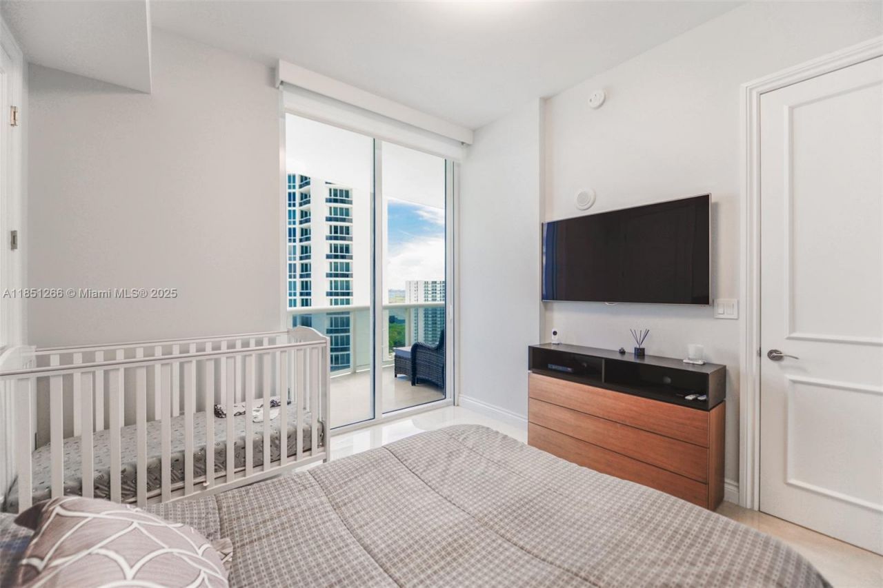 15901 Collins Ave, Unit 1602, Sunny Isles Beach, FL 33160 Photo
