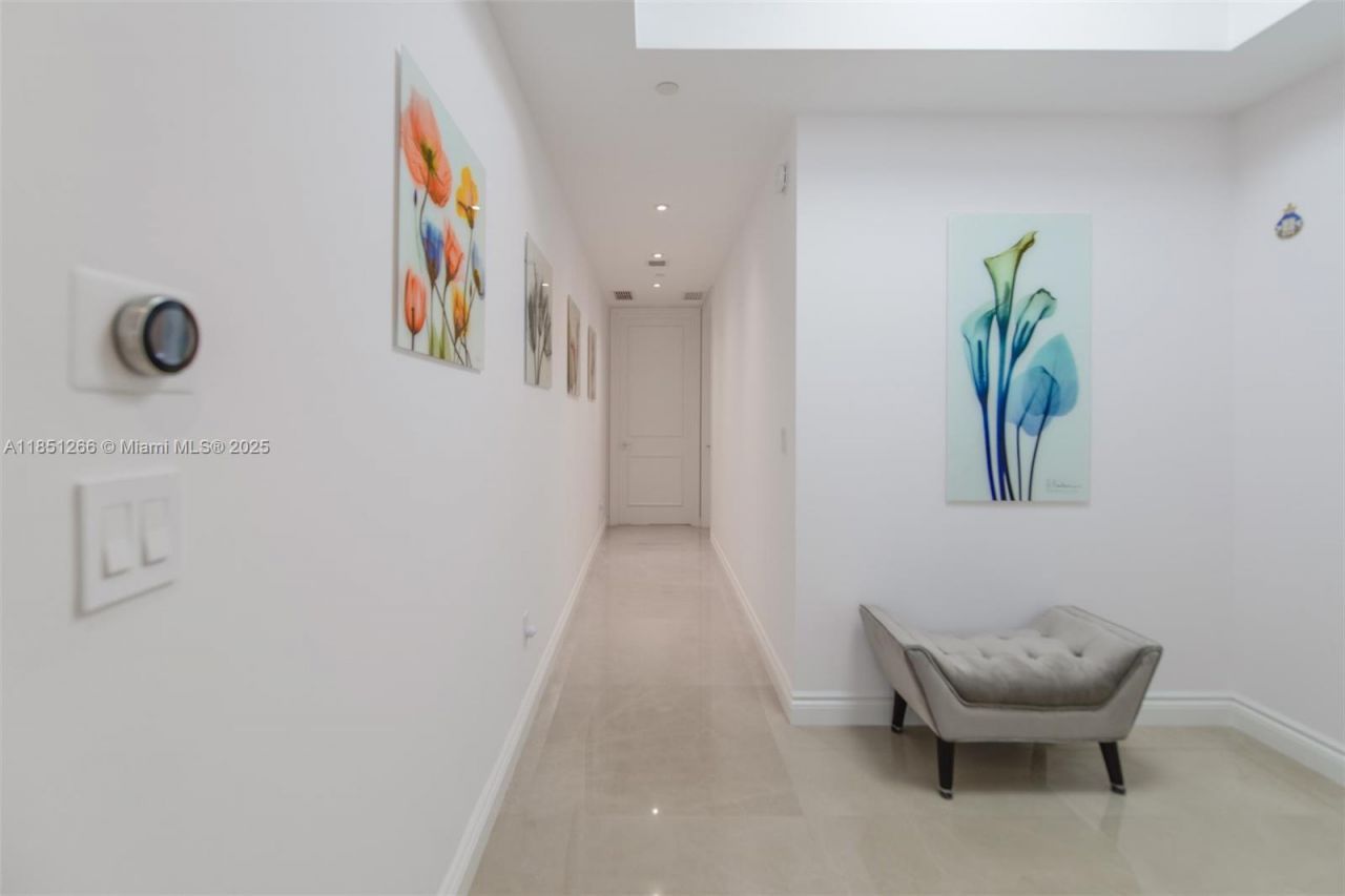 15901 Collins Ave, Unit 1602, Sunny Isles Beach, FL 33160 Photo