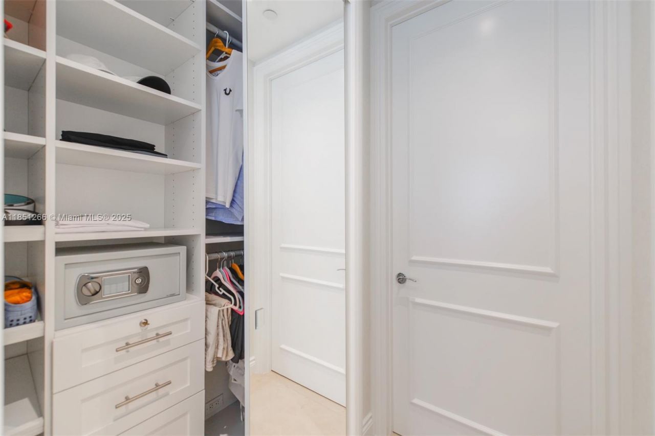 15901 Collins Ave, Unit 1602, Sunny Isles Beach, FL 33160 Photo