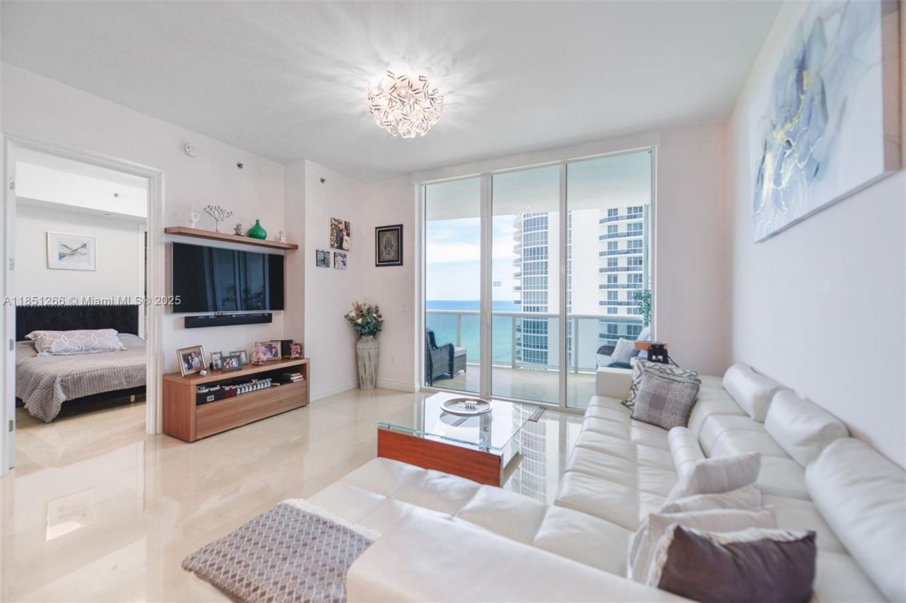 15901 Collins Ave, Unit 1602, Sunny Isles Beach, FL 33160 Photo