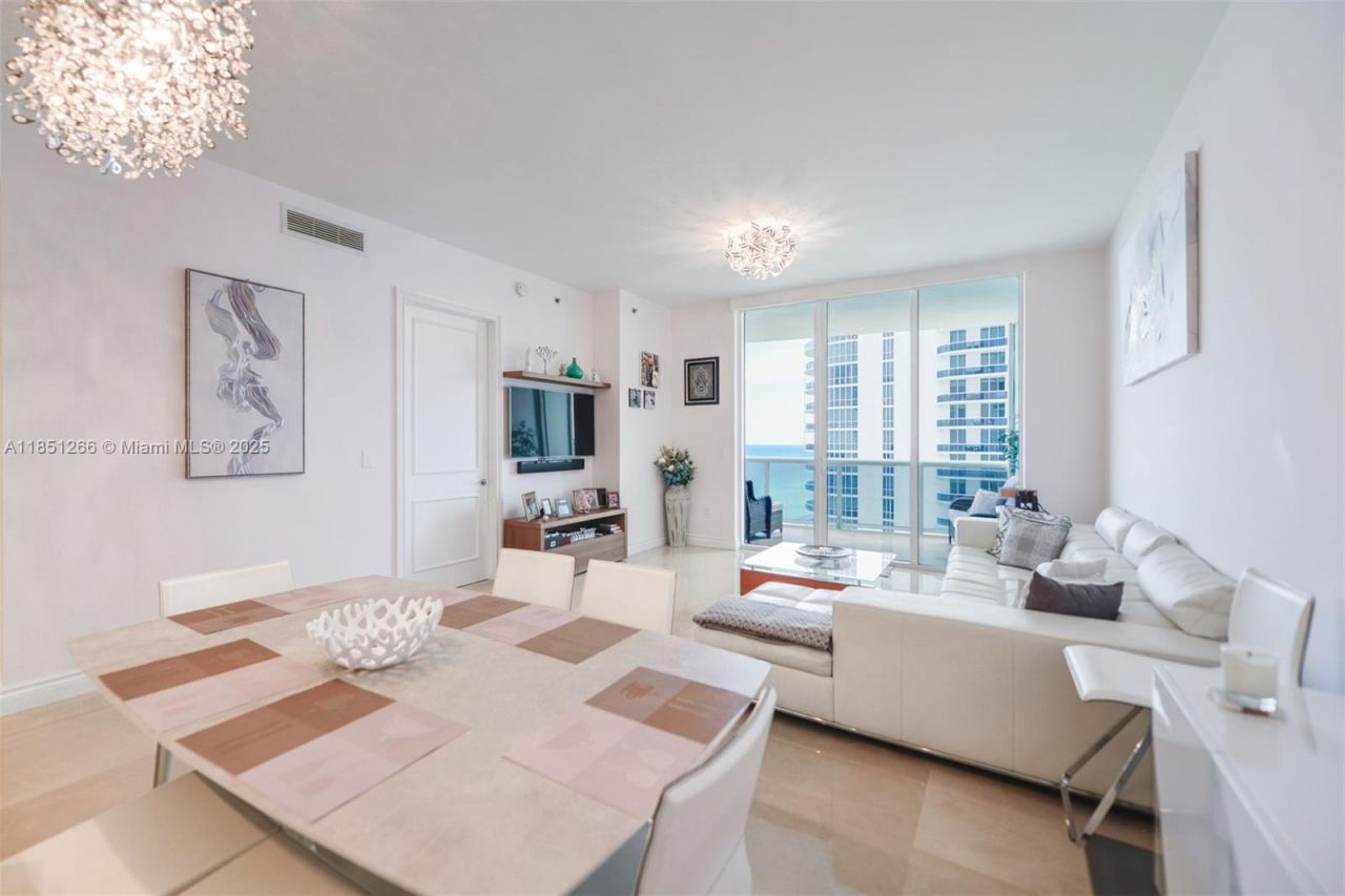 15901 Collins Ave, Unit 1602, Sunny Isles Beach, FL 33160 Photo