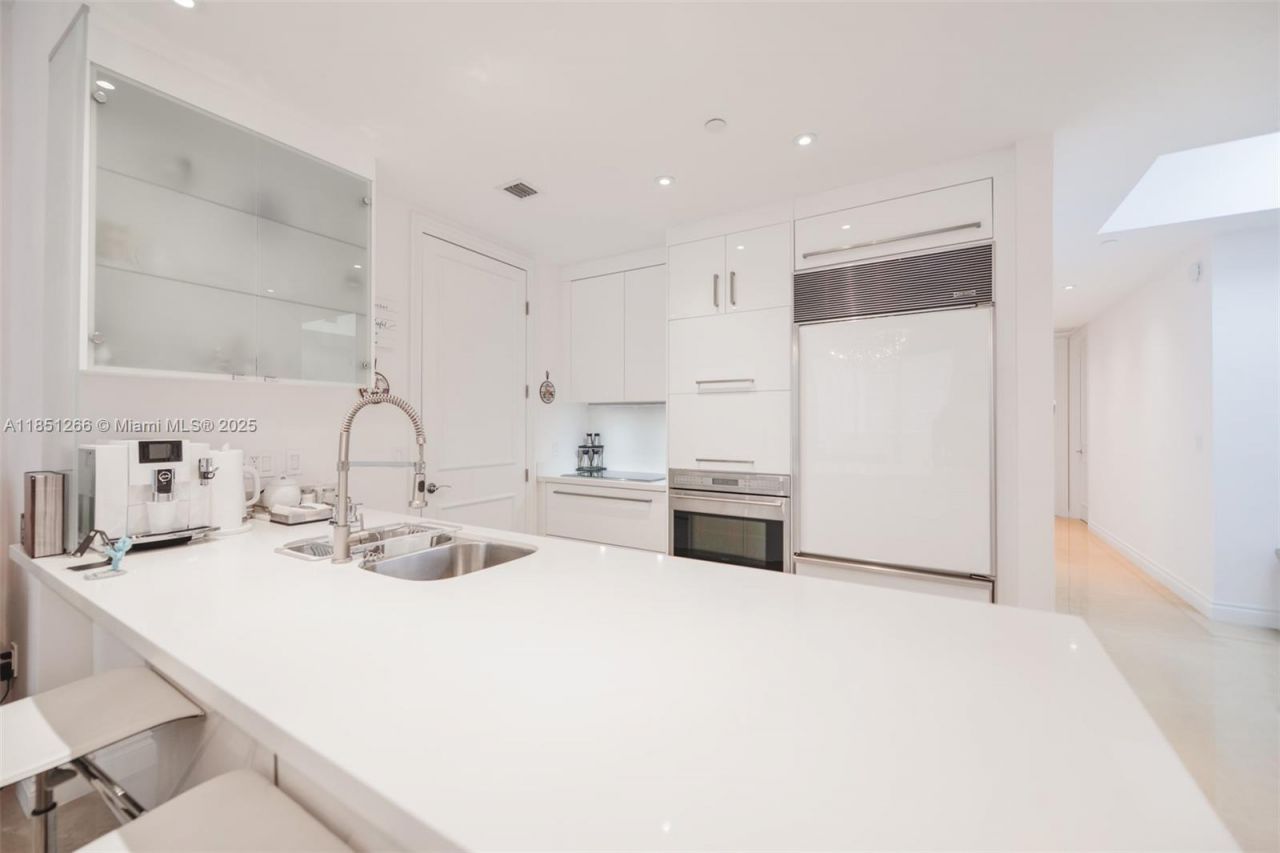 15901 Collins Ave, Unit 1602, Sunny Isles Beach, FL 33160 Photo