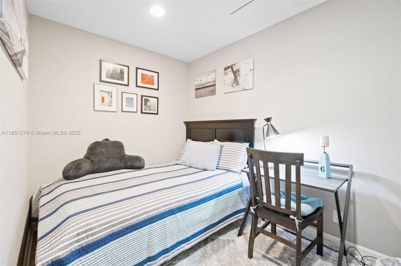 3000 S Ocean Dr, Unit 102, Hollywood, FL 33019 Photo