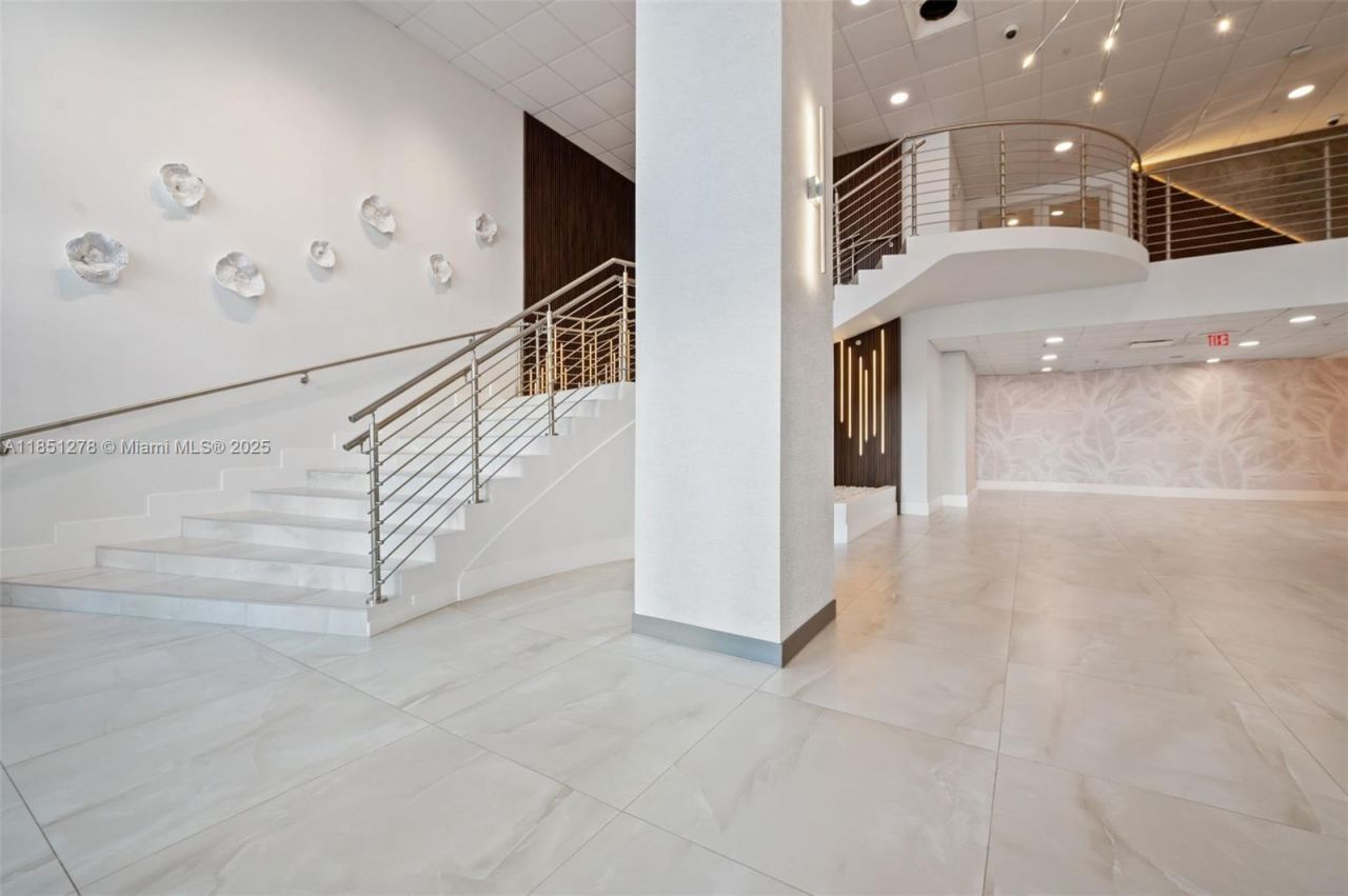 3000 S Ocean Dr, Unit 102, Hollywood, FL 33019 Photo