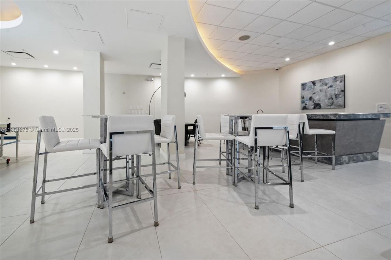 3000 S Ocean Dr, Unit 102, Hollywood, FL 33019 Photo