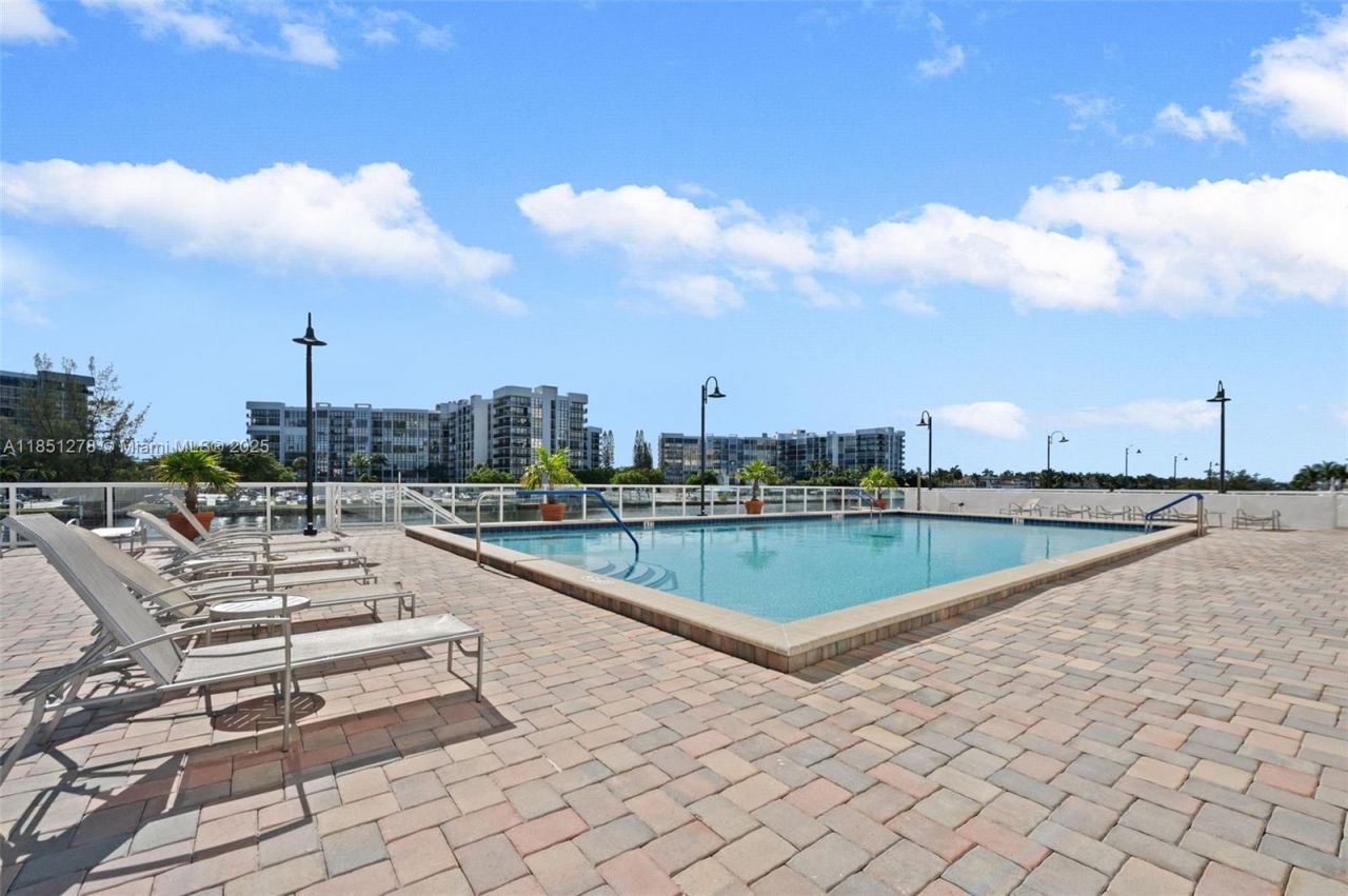 3000 S Ocean Dr, Unit 102, Hollywood, FL 33019 Photo