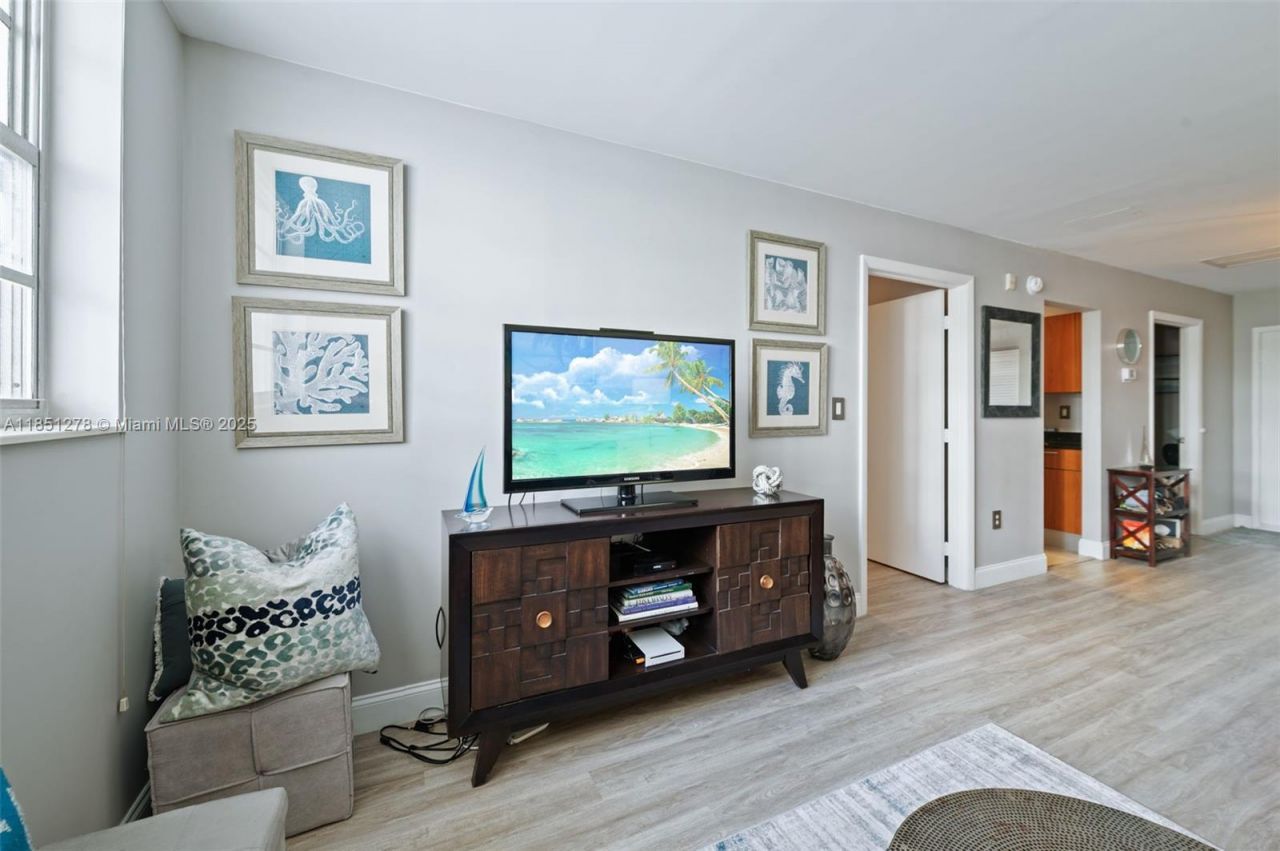 3000 S Ocean Dr, Unit 102, Hollywood, FL 33019 Photo